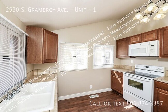 Building Photo - 2530 Gramercy Ave