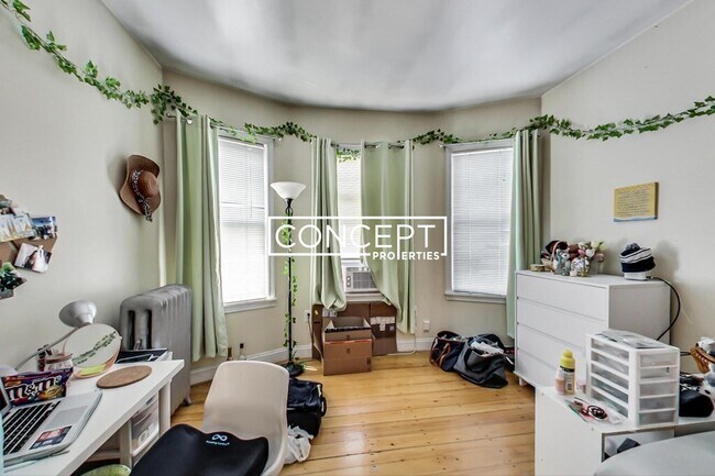 Building Photo - 47-A Hillside St. Unit 1