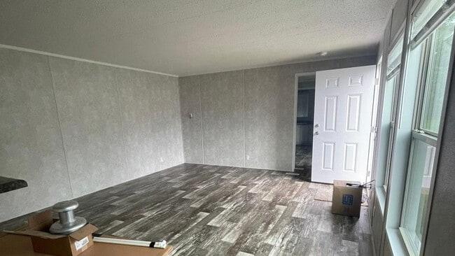 Building Photo - 1019 W Main St