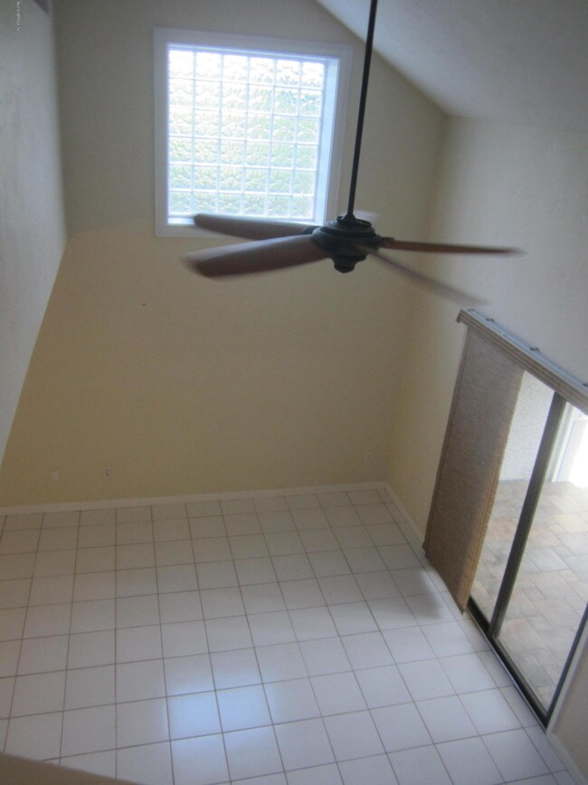 Building Photo - 4401 Seagate Ln N