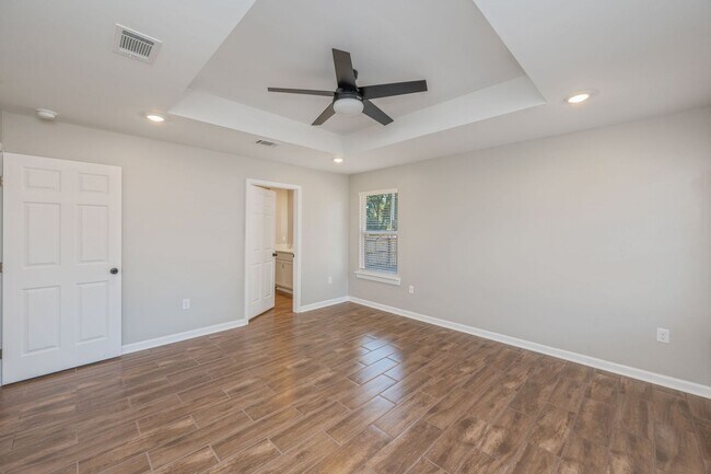 Building Photo - NEW Construction for Rent!!  IDEAL location on the edge of town!