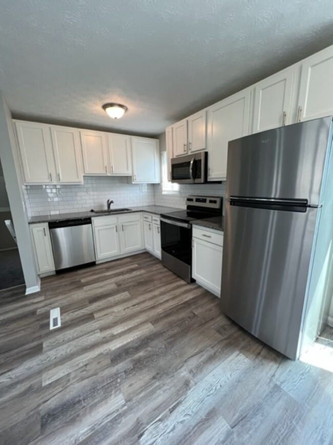 Building Photo - 5441 Deforest Dr