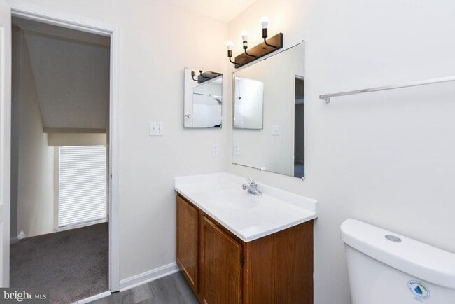 Building Photo - 5908 Grenfell Loop