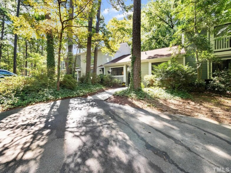 Primary Photo - 1018 N Bend Dr