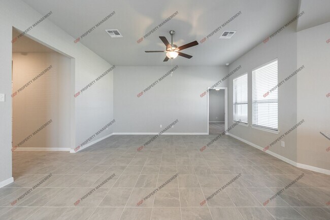 Building Photo - Belton ISD-4 Bed-2 Bath-Pet Friendly-Refri...