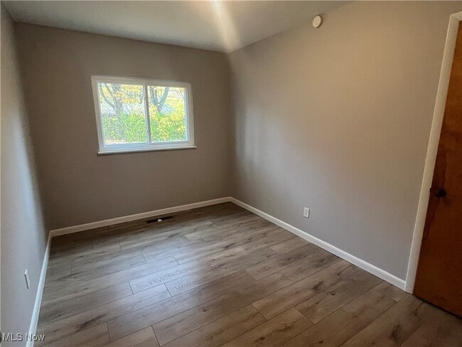 Building Photo - 1766 Green Rd