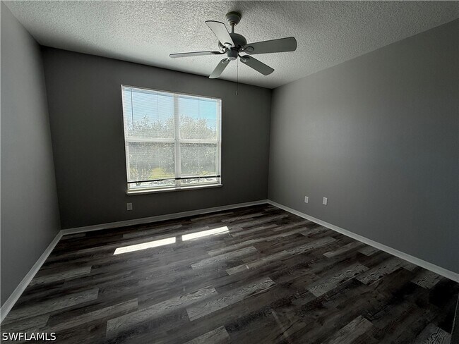 Building Photo - 11490 Villa Grand