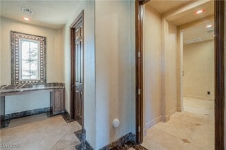 Building Photo - 1423 Foothills Village Dr