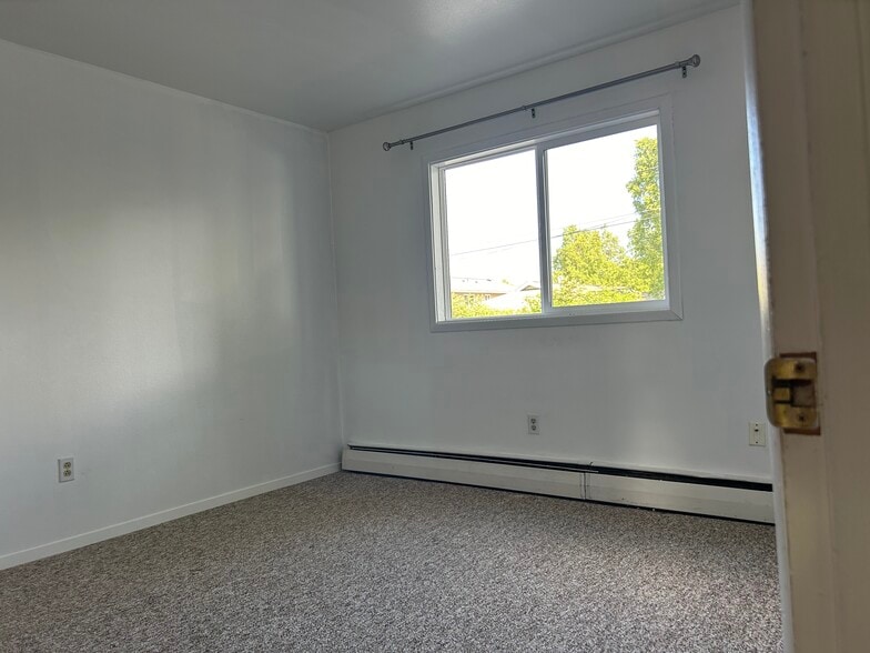 Building Photo - 2917 W 34th Ave