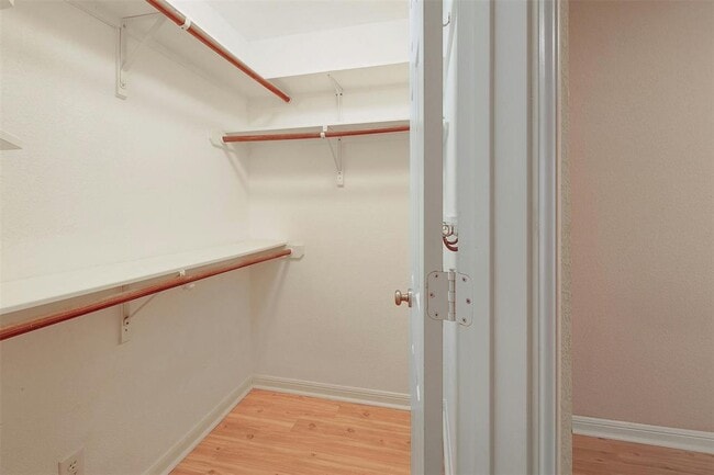 Building Photo - 7685 Northcross Dr