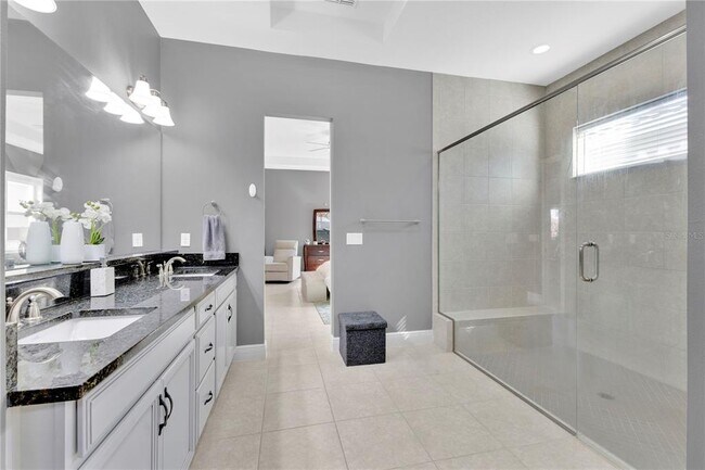 Building Photo - 13321 Oakenshaw Ln