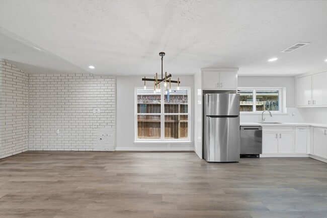 Building Photo - 12414 Aste Ln