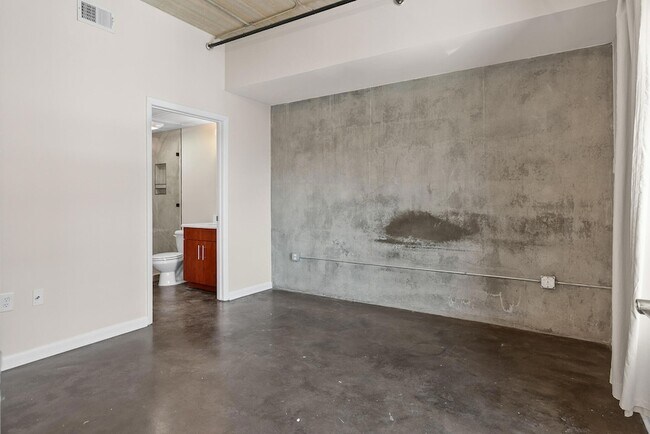 Building Photo - 1 Cool Blow St