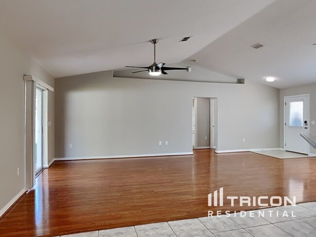 Building Photo - 128 Bud Hollow Dr