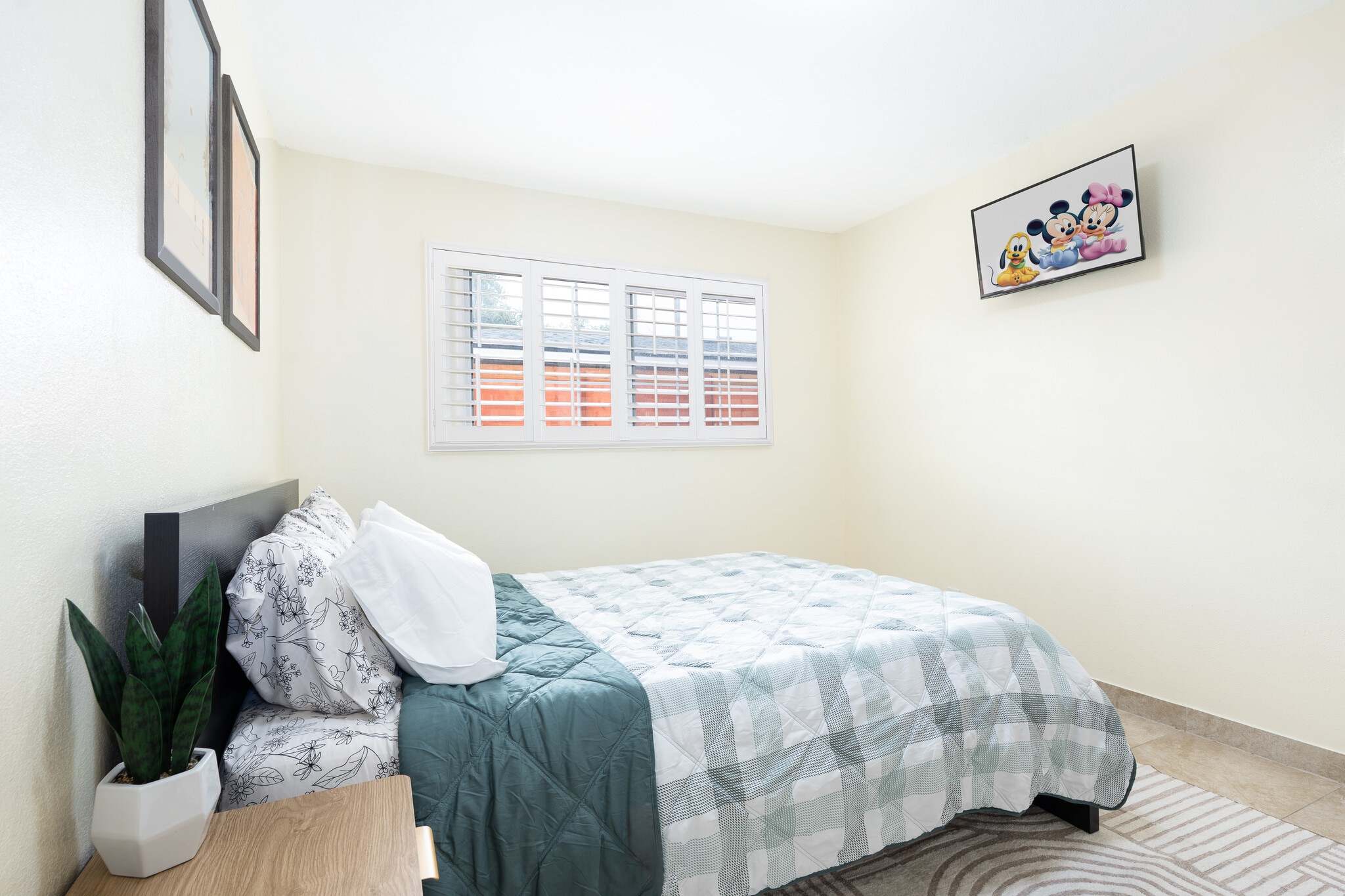 Building Photo - 12212 Buaro St