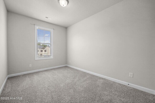 Building Photo - 249 Shallowbag Bay Ln