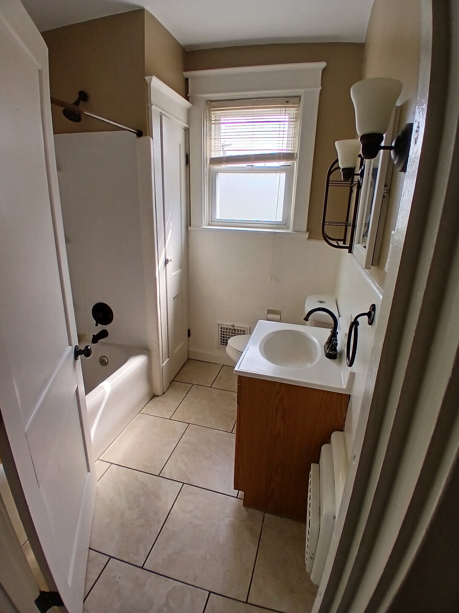 bathroom - 133 W 13th Ave