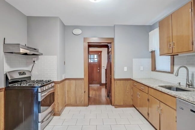 Building Photo - 6 Imbaro Rd