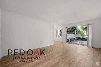 Building Photo - Incredibly Bright and Spacious Two Bedroom...