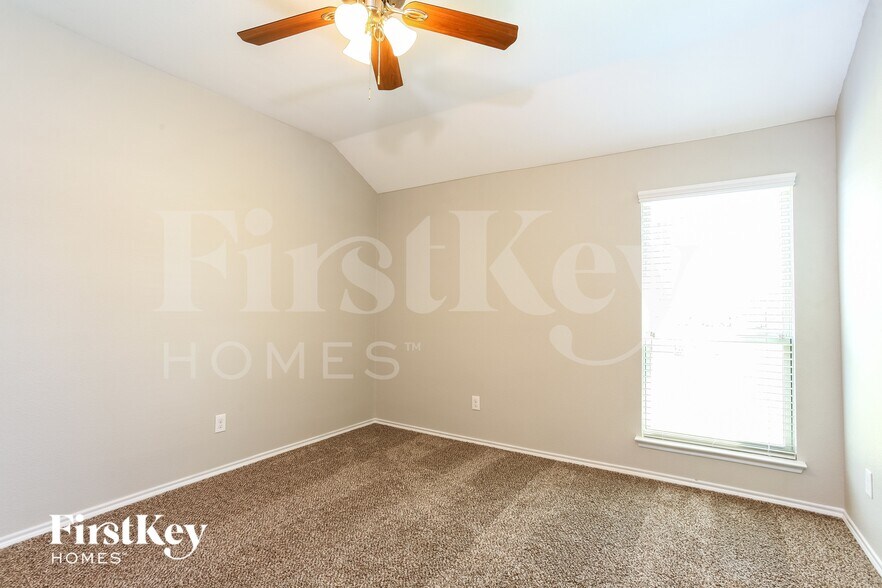 Building Photo - 1404 Waco Turner Dr