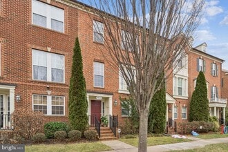 Building Photo - 8915 Amelung St