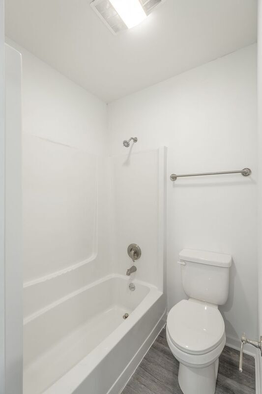 Building Photo - 73 Shallowford Rd