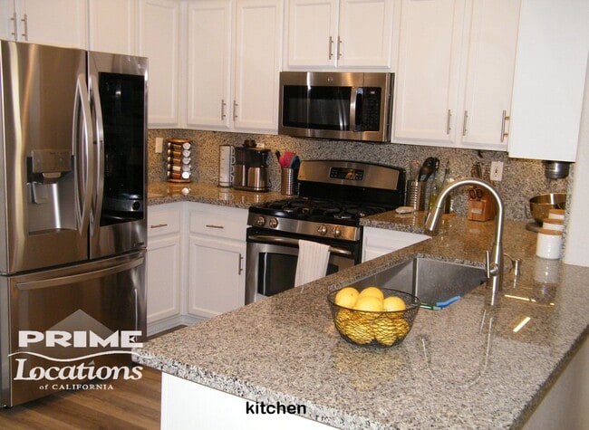 Building Photo - Wow!! An east Roseville charmer