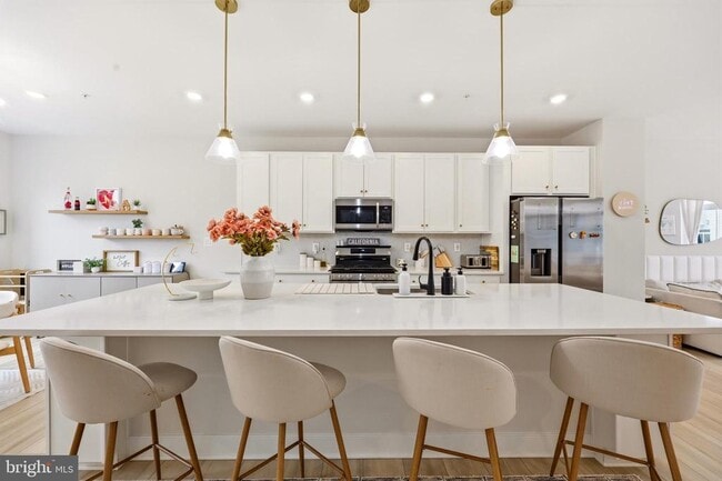 Building Photo - 22810 Tawny Pne Sq