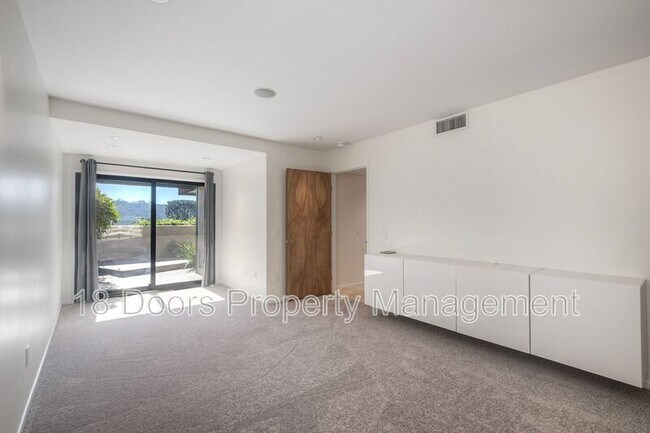 Building Photo - 2239 Del Mar Scenic Pkwy