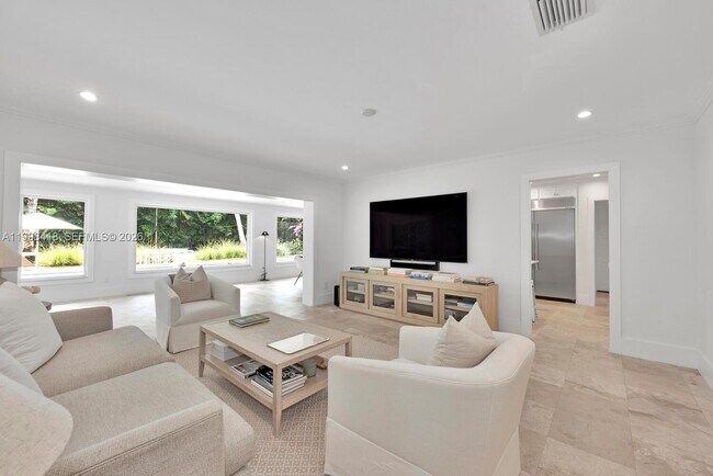 Building Photo - 6140 SW 90th St