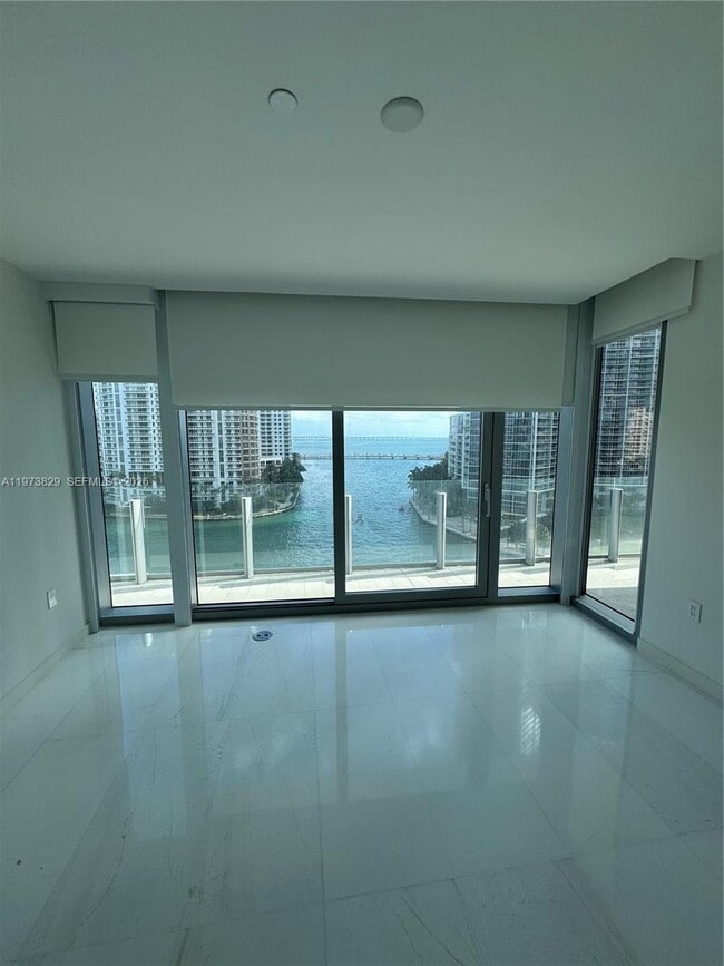 Building Photo - 300 Biscayne Blvd Way