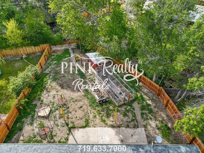 Building Photo - 2112 Templeton Gap Rd