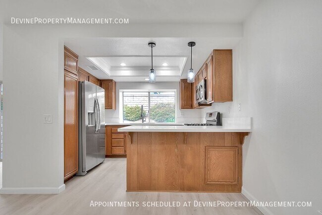 Building Photo - 902 California Privado