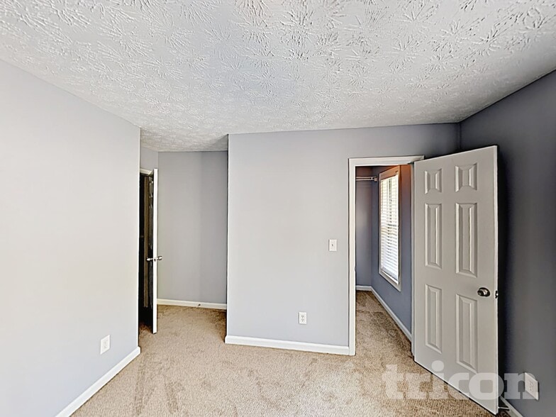 Building Photo - 2395 Sailor Ln