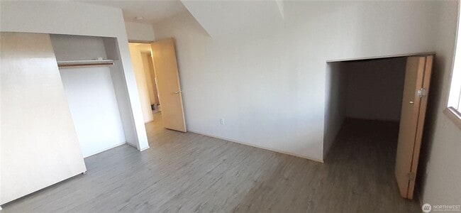 Building Photo - 3bd/2.5ba Seattle House