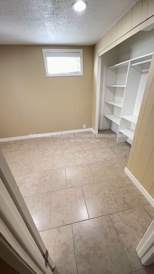 Building Photo - 967 Charlton Cir