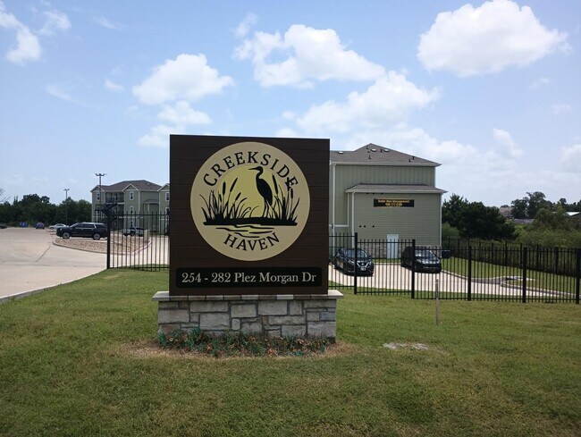 Primary Photo - 274 Plez Morgan