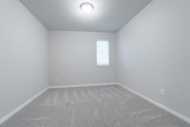 Building Photo - 2838 Dell Hollow Dr