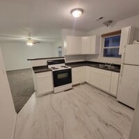 Building Photo - 212 Kronos Dr