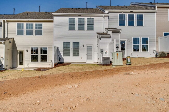 Building Photo - 3-Bed Townhouse in Franklinton with Update...