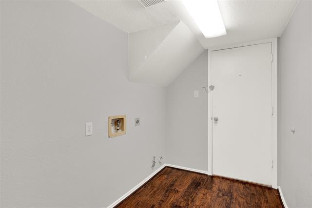 Building Photo - 803 Holly Cir