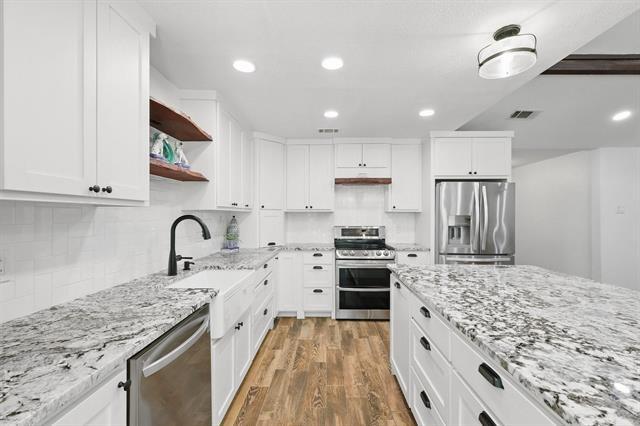 Building Photo - 841 Caublestone Hill Dr