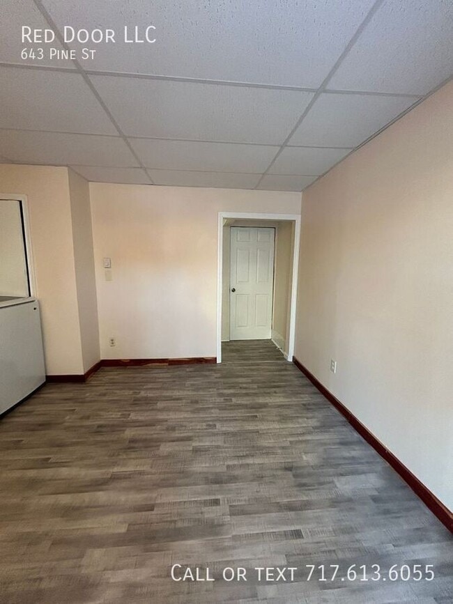 Building Photo - 643 Pine St