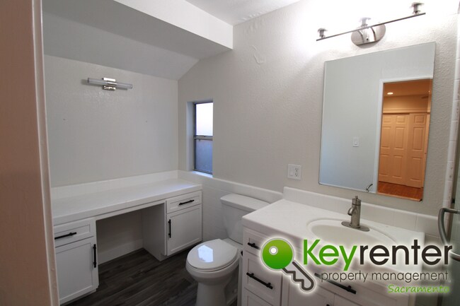 Building Photo - 4741 Foster Way