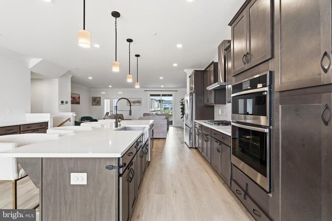Building Photo - 16007 Hyde Pk Pl