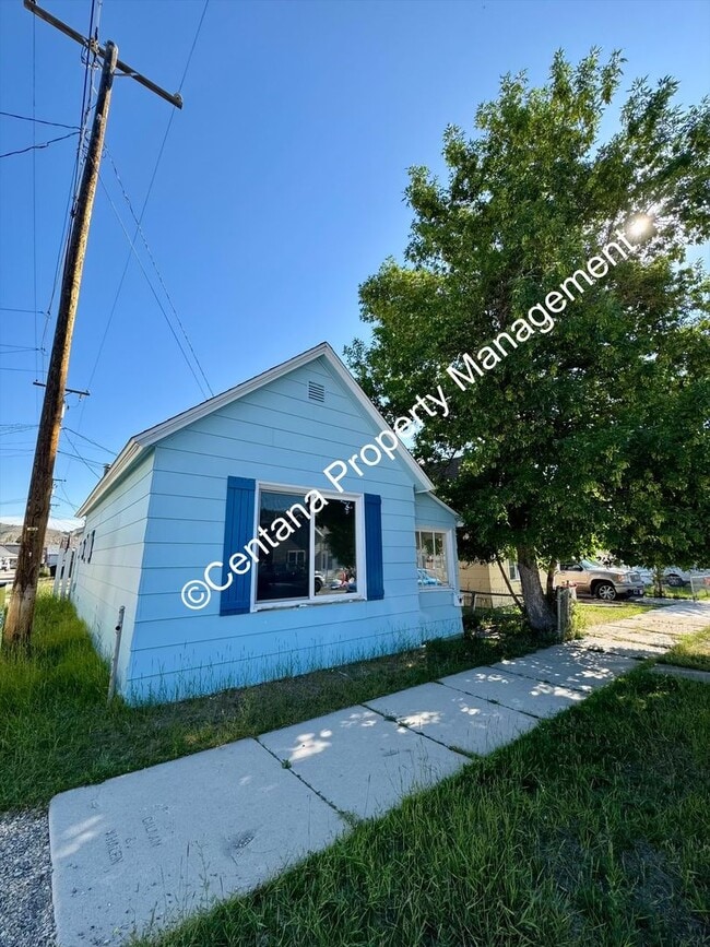Building Photo - 1 Bed 1 Bath located in the heart of Anaconda