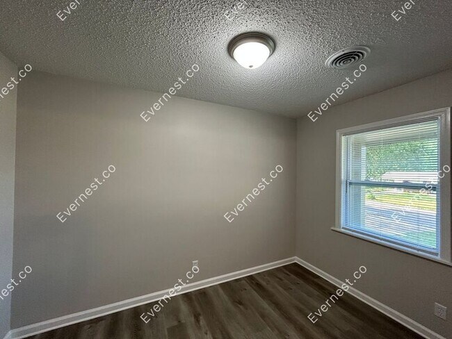 Building Photo - 1480 Moss Point Dr