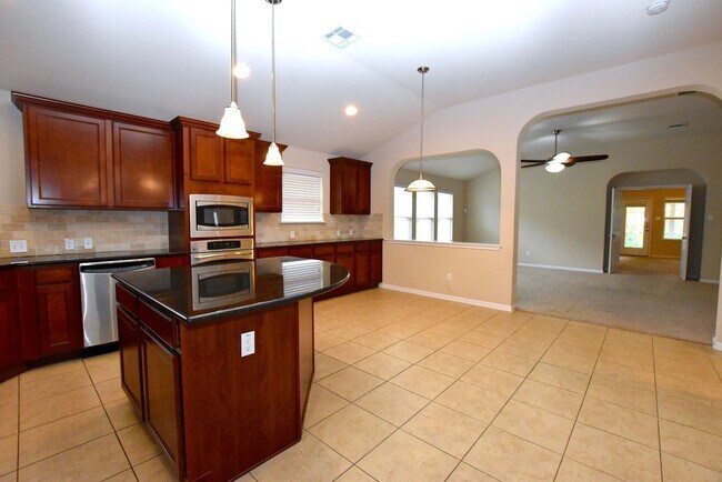 Building Photo - Buda Living Done Right—Space, Flexibility & Location