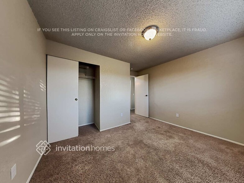 Building Photo - 5121 S 302nd Pl