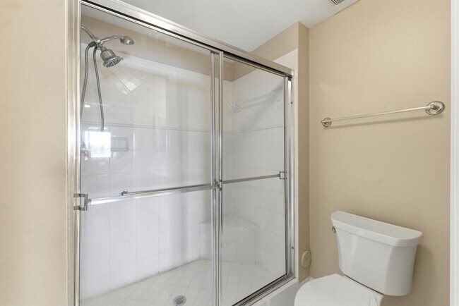 Building Photo - 7765 Yardley Dr